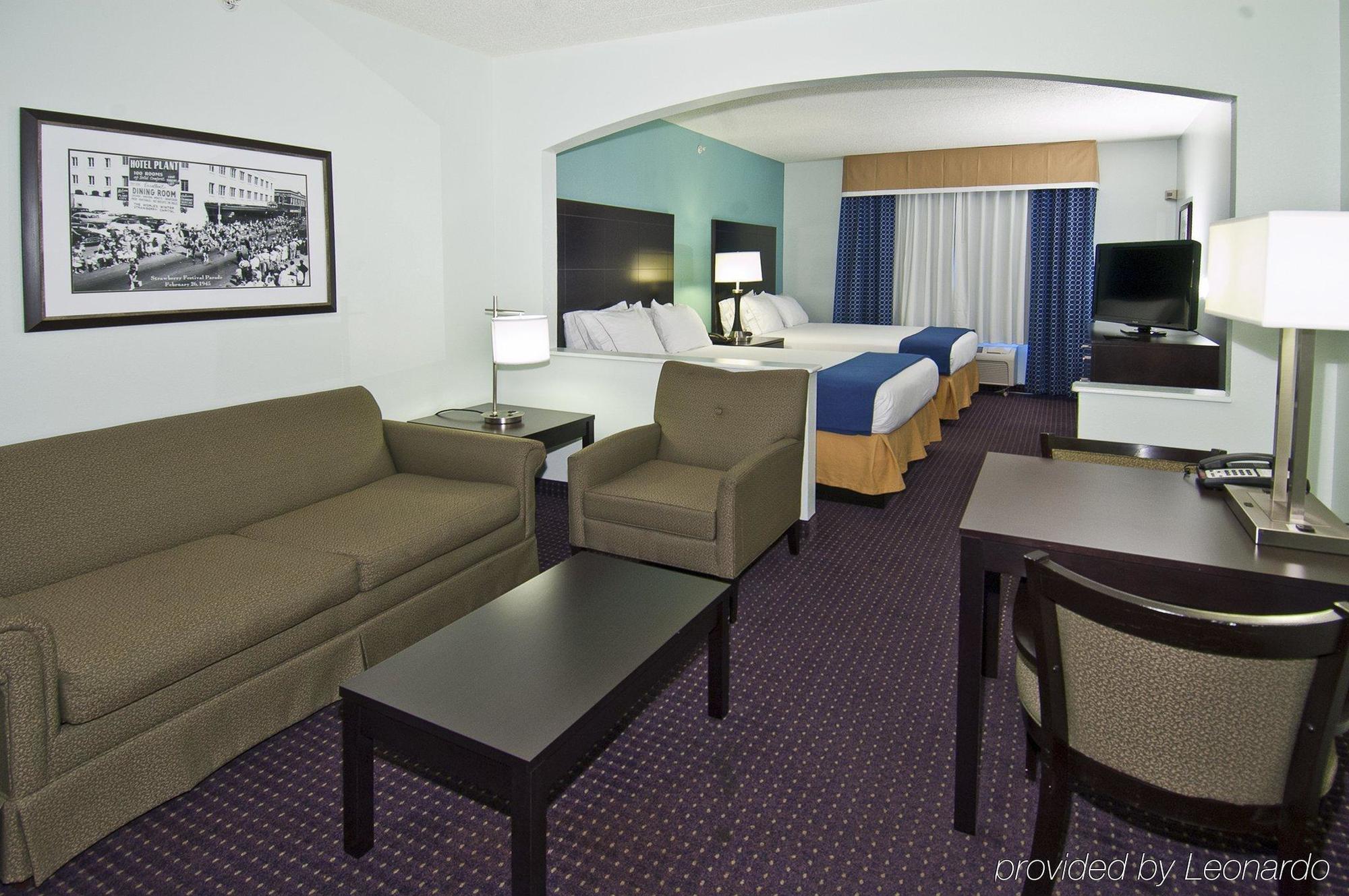 Holiday Inn Express & Suites Plant City, An Ihg Hotel Buitenkant foto